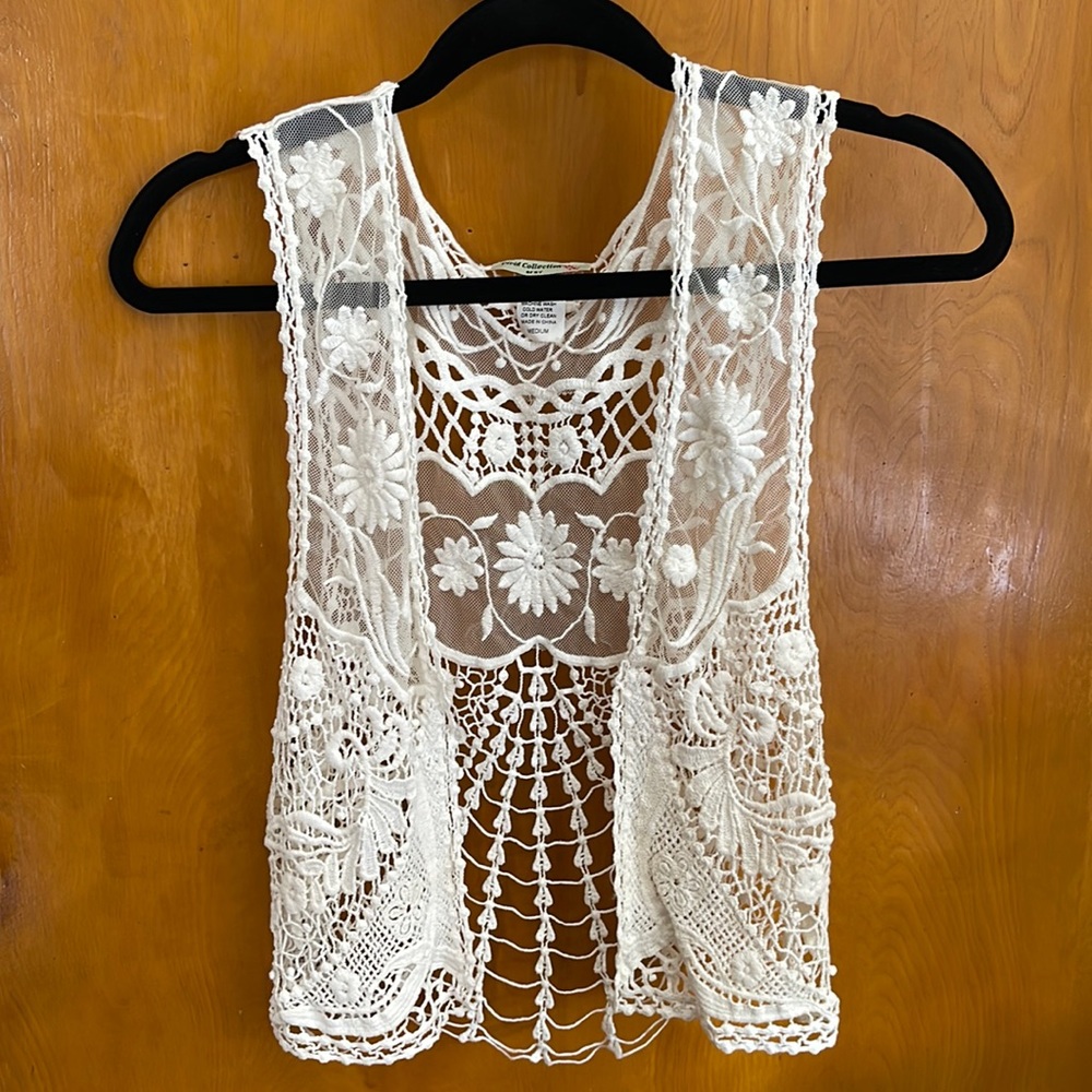 White top Size M